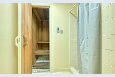 2446 Clubhouse Circle #201, Sarasota, FL 34232 - Photo 37