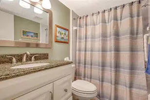 2446 Clubhouse Cir, Sarasota, FL 34232 - Photo 21