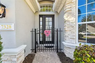 7328 Lake Forest Gln, Lakewood Ranch, FL 34202 - Photo 3