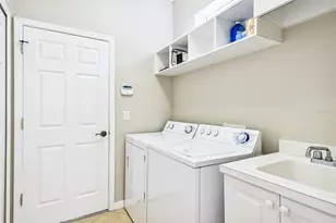 7328 Lake Forest Gln, Lakewood Ranch, FL 34202 - Photo 33