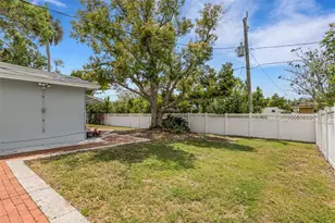 3016 Chase Cir, Sarasota, FL 34231 - Photo 43