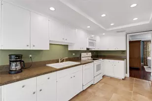 3016 Chase Cir, Sarasota, FL 34231 - Photo 17