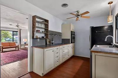 6338 Beechwood Avenue, Sarasota, FL 34231 - Photo 9