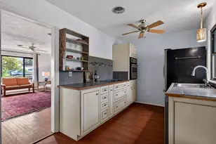 6338 Beechwood Ave, Sarasota, FL 34231 - Photo 9