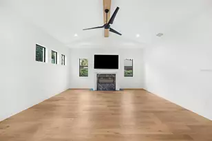 2135 Datura St, Sarasota, FL 34239 - Photo 27