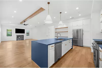 2135 Datura Street, Sarasota, FL 34239 - Photo 11