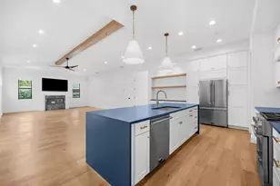 2135 Datura St, Sarasota, FL 34239 - Photo 11