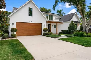 2135 Datura St, Sarasota, FL 34239 - Photo 3