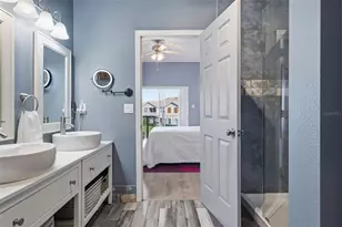 3758 Parkridge Cir, Sarasota, FL 34243 - Photo 21