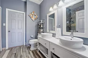 3758 Parkridge Cir, Sarasota, FL 34243 - Photo 19