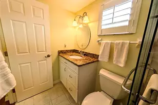 3807 Lake Bayshore Dr, Bradenton, FL 34205 - Photo 25