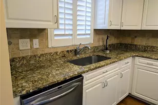 3807 Lake Bayshore Dr, Bradenton, FL 34205 - Photo 5