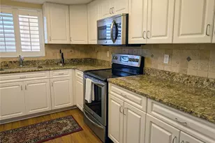 3807 Lake Bayshore Dr, Bradenton, FL 34205 - Photo 7