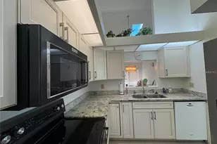 7234 Cloister Dr, Sarasota, FL 34231 - Photo 9