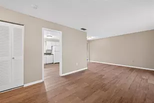 1529 Allegheny Dr, Sun City Center, FL 33573 - Photo 5