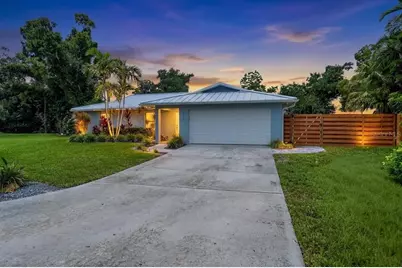 4230 Shady Oaks Court, Sarasota, FL 34233 - Photo 3