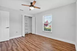 4230 Shady Oaks Ct, Sarasota, FL 34233 - Photo 17