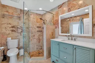 4230 Shady Oaks Ct, Sarasota, FL 34233 - Photo 21
