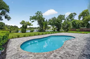 4230 Shady Oaks Ct, Sarasota, FL 34233 - Photo 25