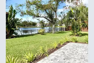 4230 Shady Oaks Court, Sarasota, FL 34233 - Photo 7