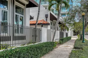 200 Cocoanut Ave, Sarasota, FL 34236 - Photo 3