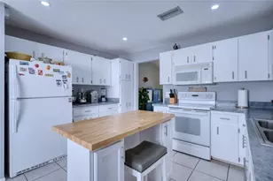 76 Sandstone Cir, Venice, FL 34293 - Photo 7