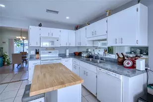 76 Sandstone Cir, Venice, FL 34293 - Photo 7