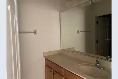 3721 Parkridge Circle #6-104, Sarasota, FL 34243 - Photo 15