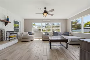 2400 Pine Ct, Nokomis, FL 34275 - Photo 11