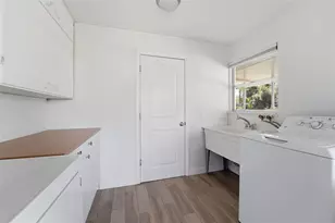 2400 Pine Ct, Nokomis, FL 34275 - Photo 17