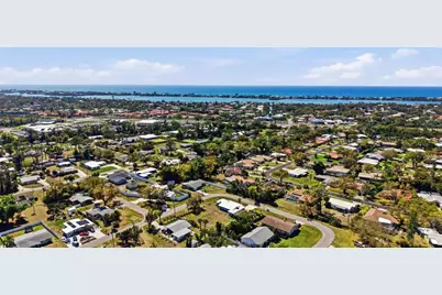 2400 Pine Court, Nokomis, FL 34275 - Photo 39