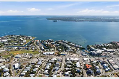 309 57th Street, Holmes Beach, FL 34217 - Photo 31