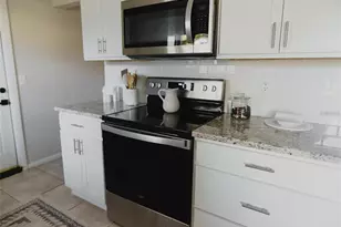 4549 McIntosh Ln, Sarasota, FL 34232 - Photo 3