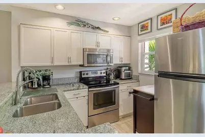 5450 Longwood Run Boulevard #202, Sarasota, FL 34243 - Photo 5