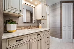 464 Golden Gate Point, Sarasota, FL 34236 - Photo 63