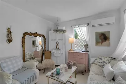 2562 Ashton Road, Sarasota, FL 34231 - Photo 9