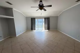 6839 34th Ave E, Palmetto, FL 34221 - Photo 9