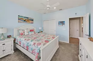 17905 Manchester Pl, Bradenton, FL 34202 - Photo 9