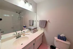 6896 W Country Club Ln, Sarasota, FL 34243 - Photo 13