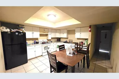 208 58th Avenue E, Bradenton, FL 34203 - Photo 5