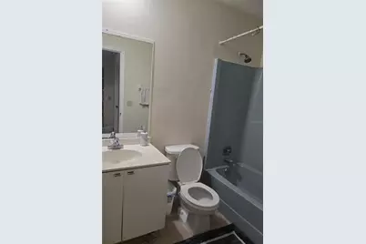 208 58th Avenue E, Bradenton, FL 34203 - Photo 13