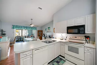 3949 38th Street W, Bradenton, FL 34205 - Photo 11