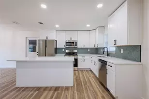 1517 Hallam Ct N, Lakeland, FL 33813 - Photo 9