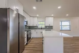 1517 Hallam Ct N, Lakeland, FL 33813 - Photo 11