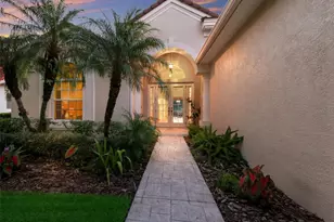 8428 Misty Morning Ct, Lakewood Ranch, FL 34202 - Photo 5