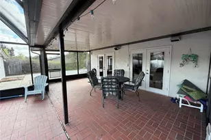 1500 Crest Dr, Englewood, FL 34223 - Photo 27