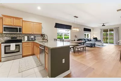 7031 Chatum Light Run, Bradenton, FL 34212 - Photo 7