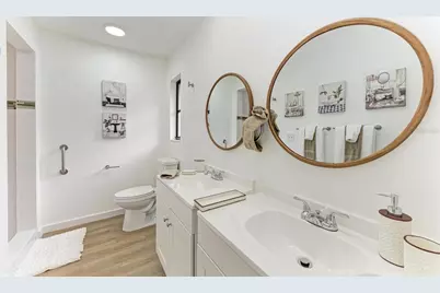 3316 Vivienda Boulevard, Bradenton, FL 34207 - Photo 11