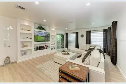 3316 Vivienda Boulevard, Bradenton, FL 34207 - Photo 3