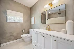 2381 Florinda St, Sarasota, FL 34231 - Photo 17